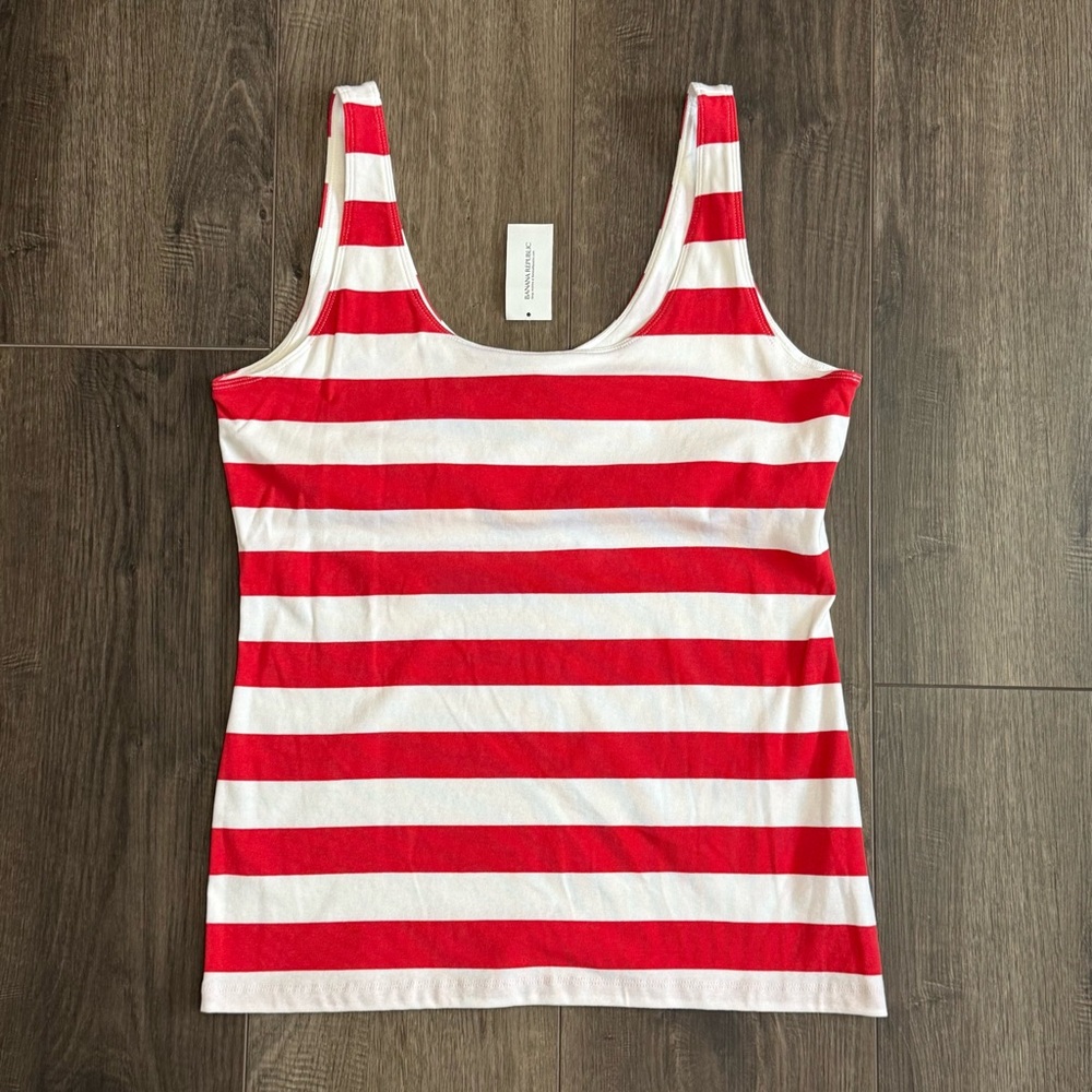 Banana Republic Women's red and white striped tank top, built-in shelf bra. NWT